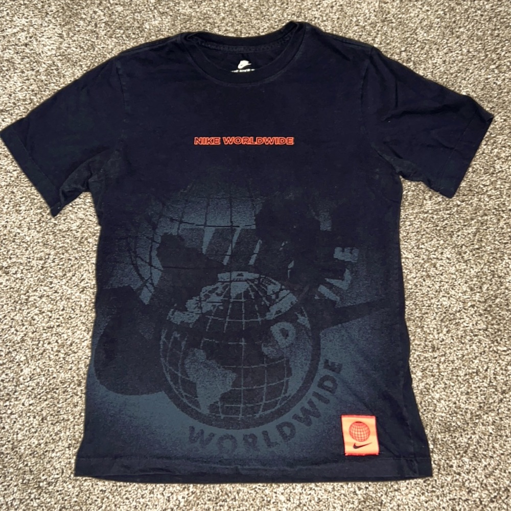 Nike Graphic Shirt Mens/Women’s